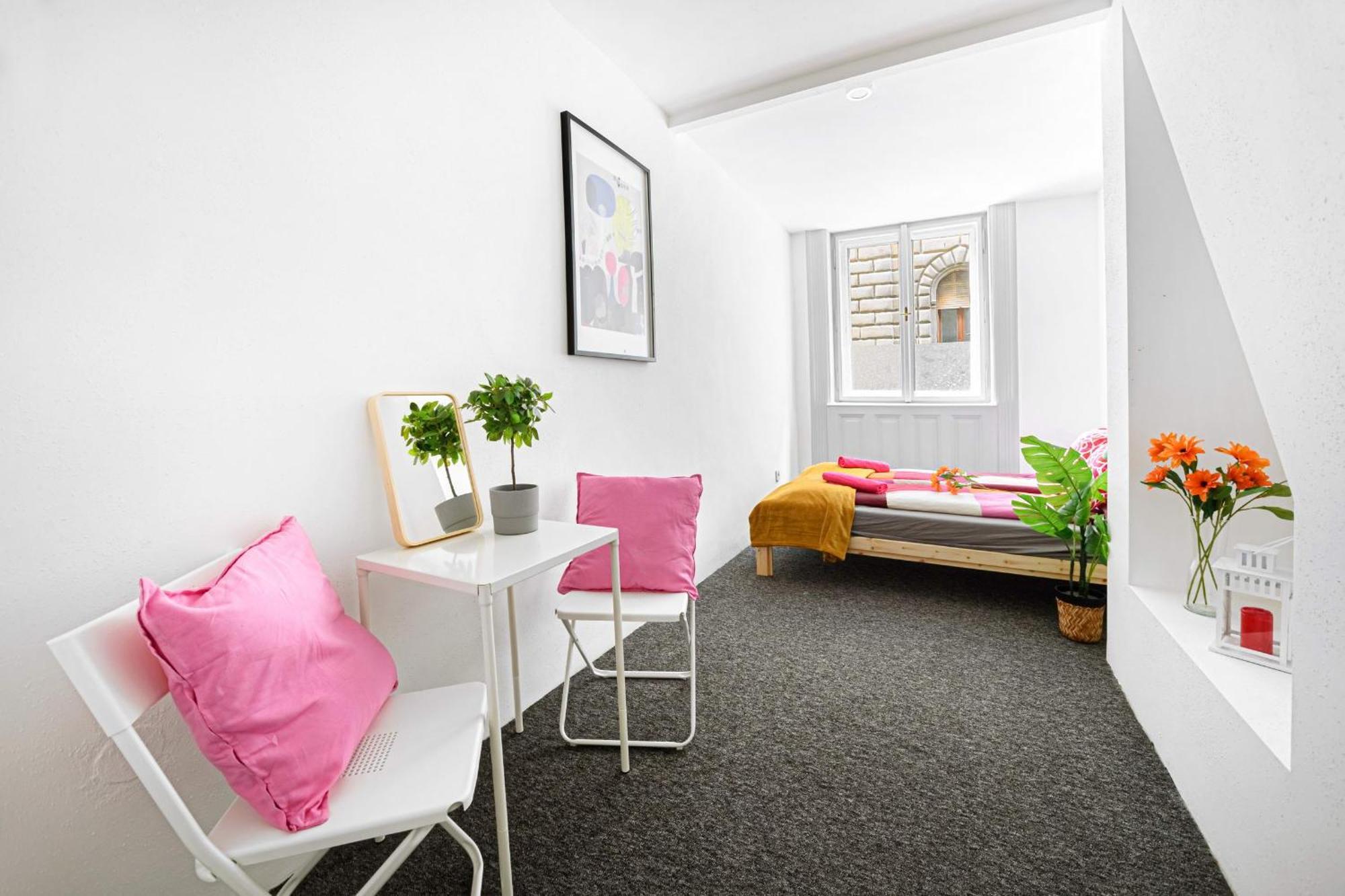 Berkocsis Street Citycentre Apartman *